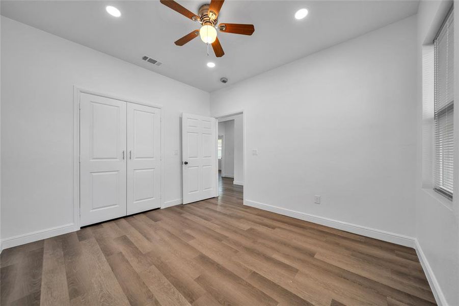 Spacious, unfurnished interior of a new home in , Dallas (Image 10).