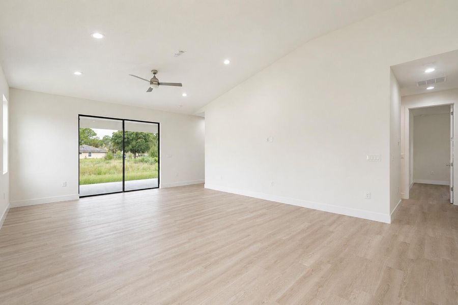 9 - Family Room 9 - Family Room