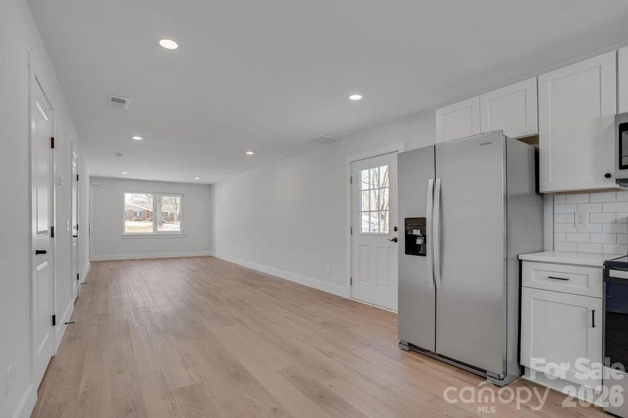 Spacious, unfurnished interior of a new home in , Statesville (Image 20).