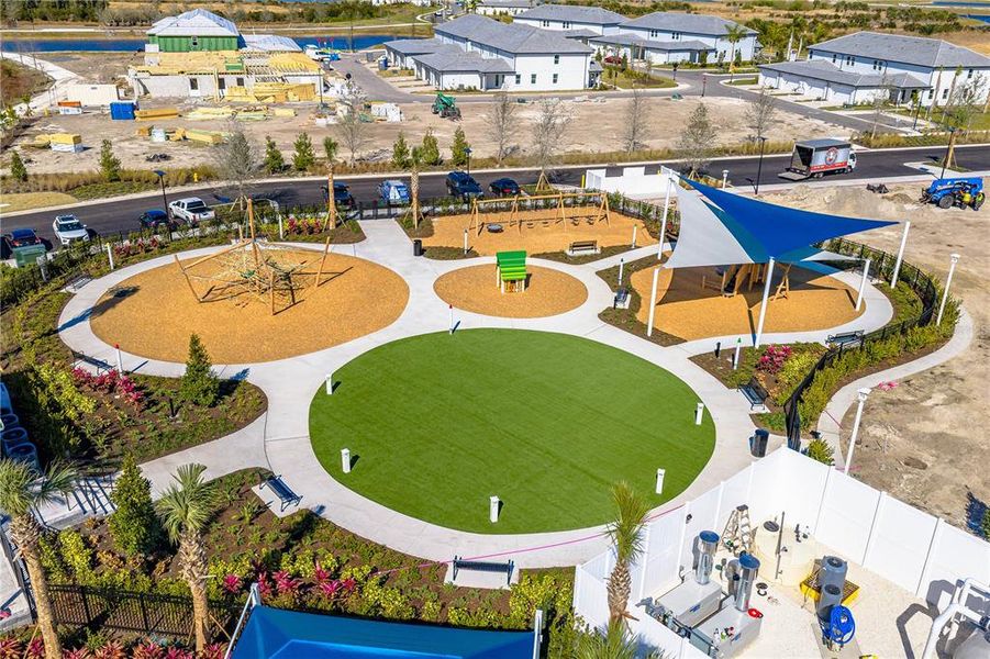 Community amenities in Wellen Park, Venice (Image 35).