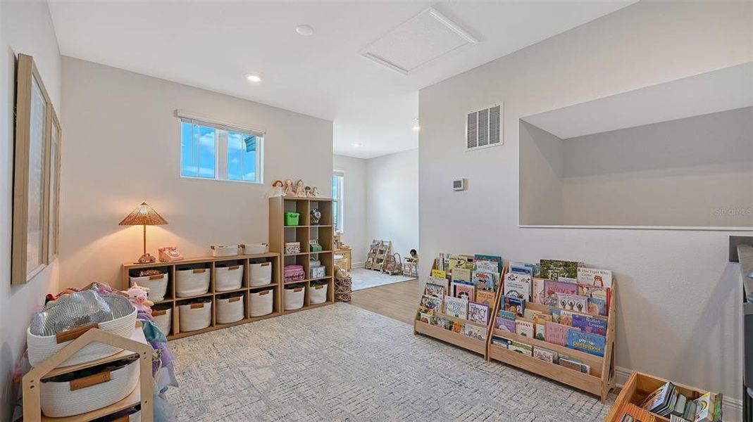 Furnished interior view inside a new home in , Bradenton (Image 17).