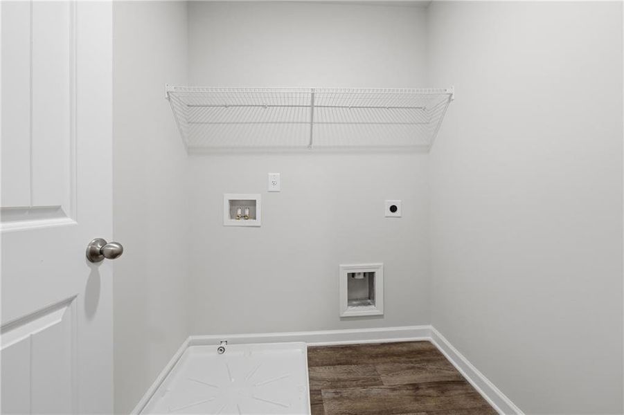 Spacious, unfurnished interior of a new home in Concord Oaks, Powder Springs (Image 25).