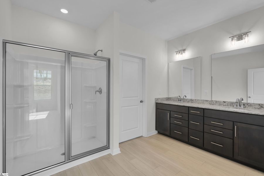 Furnished interior view inside a new home in Lynbrook, Boiling Springs (Image 10).