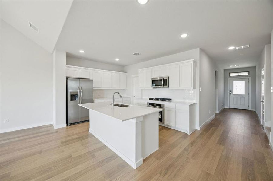 Furnished interior view inside a new home in Elevon, Lavon (Image 10).