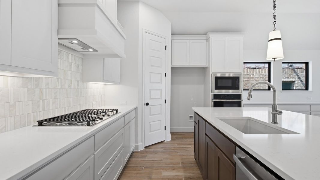 Furnished interior view inside a new home in Ramble, Celina (Image 12).