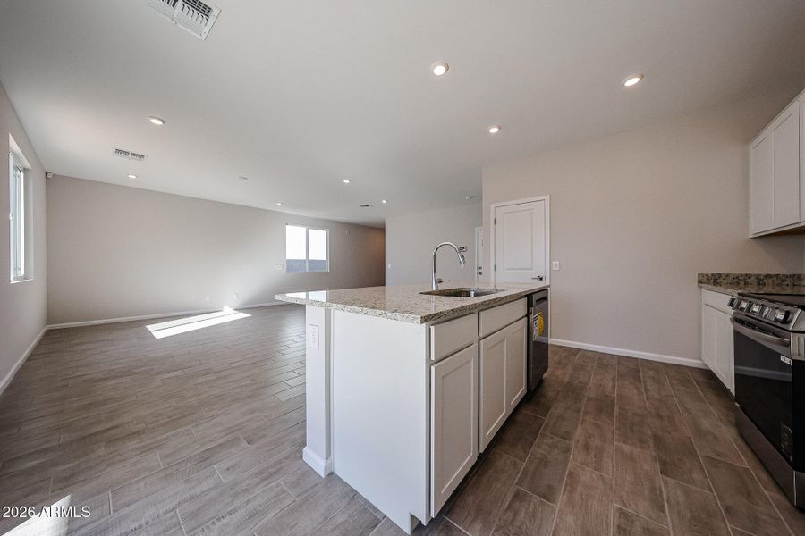 11_Radiant-Superstition-Vista_New-Home-f