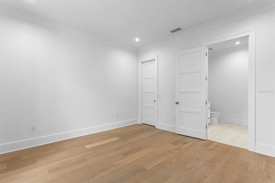 Spacious, unfurnished interior of a new home in , Tampa (Image 48).
