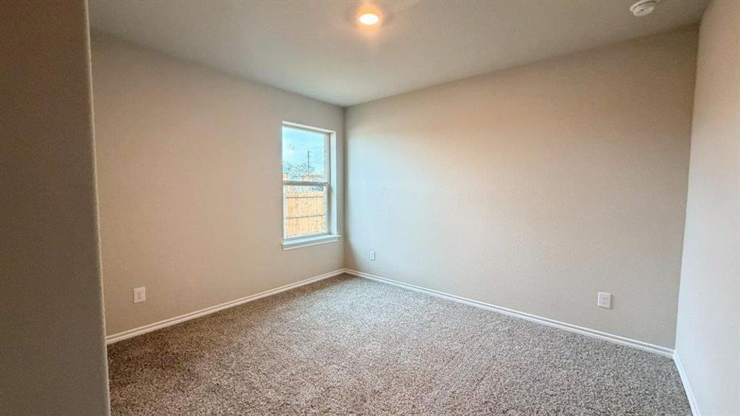 Spacious, unfurnished interior of a new home in Meadowbrook Estates, Cleburne (Image 11).