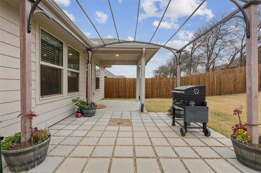Exterior details and patio area of a home in Westmoor, Sherman (Image 28).