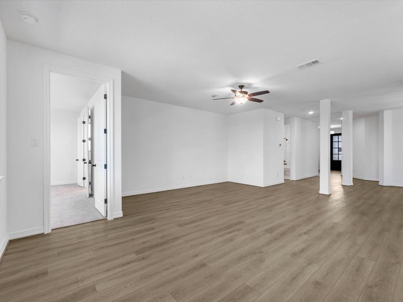 Spacious, unfurnished interior of a new home in Austin Point, Richmond (Image 20).