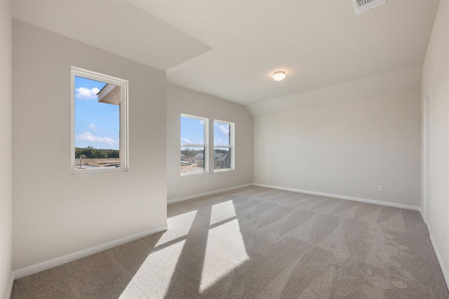 Spacious, unfurnished interior of a new home in The Colony 50s, Bastrop (Image 12).