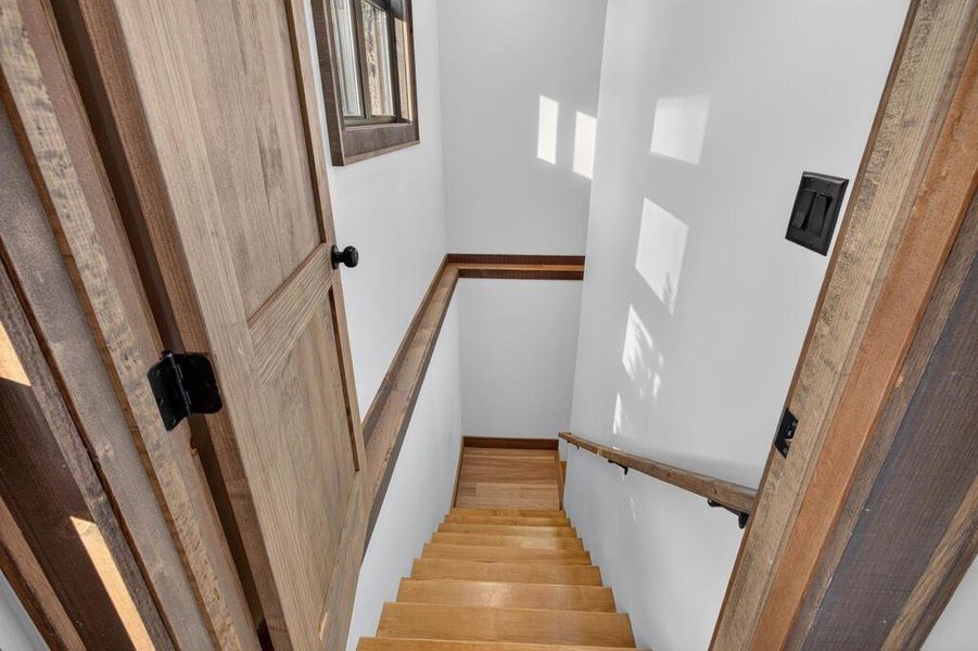 Spacious, unfurnished interior of a new home in , Blue Ridge (Image 26).
