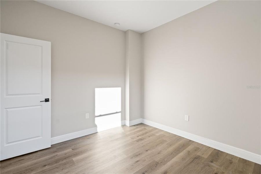 Spacious, unfurnished interior of a new home in , Deltona (Image 28).