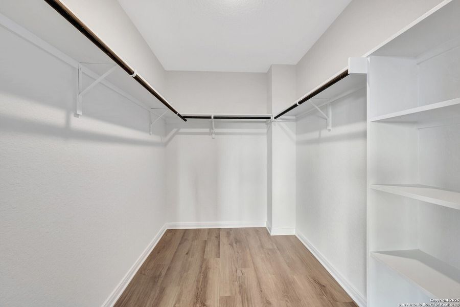 Spacious, unfurnished interior of a new home in Greenspoint Heights, Seguin (Image 26).