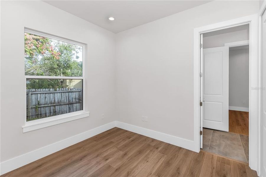 Spacious, unfurnished interior of a new home in , Winter Park (Image 41).