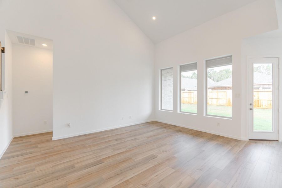 Spacious, unfurnished interior of a new home in The Highlands, Porter Heights (Image 29). Spacious, unfurnished interior of a new home in The Highlands, Porter Heights (Image 29).