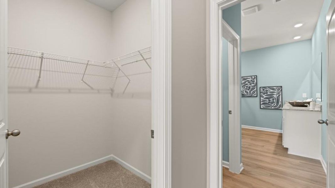 Spacious, unfurnished interior of a new home in Northberry, Rome (Image 18).