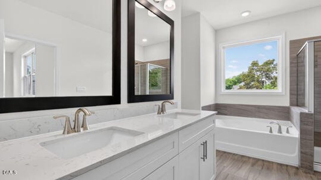 Manors at Haywood Glen_Bennett E_305_Whi Manors at Haywood Glen_Bennett E_305_Whi