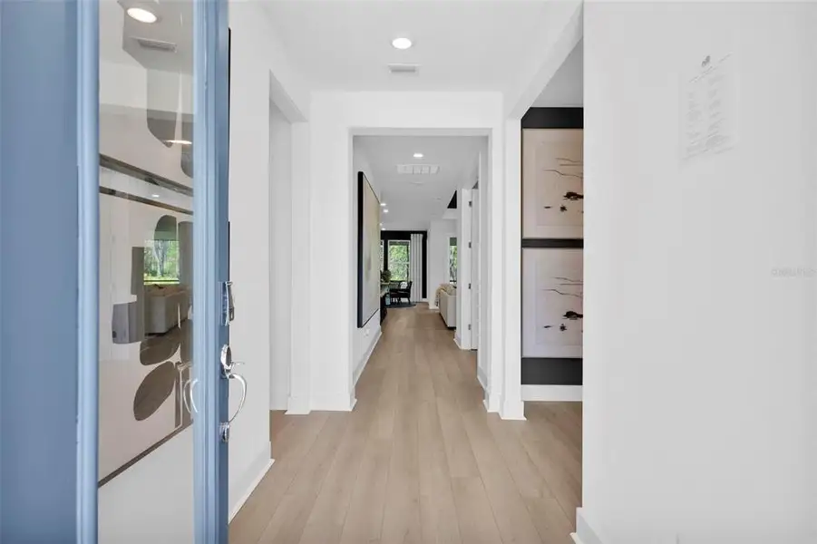 Spacious, unfurnished interior of a new home in Seminole Palms, Palm Coast (Image 18).