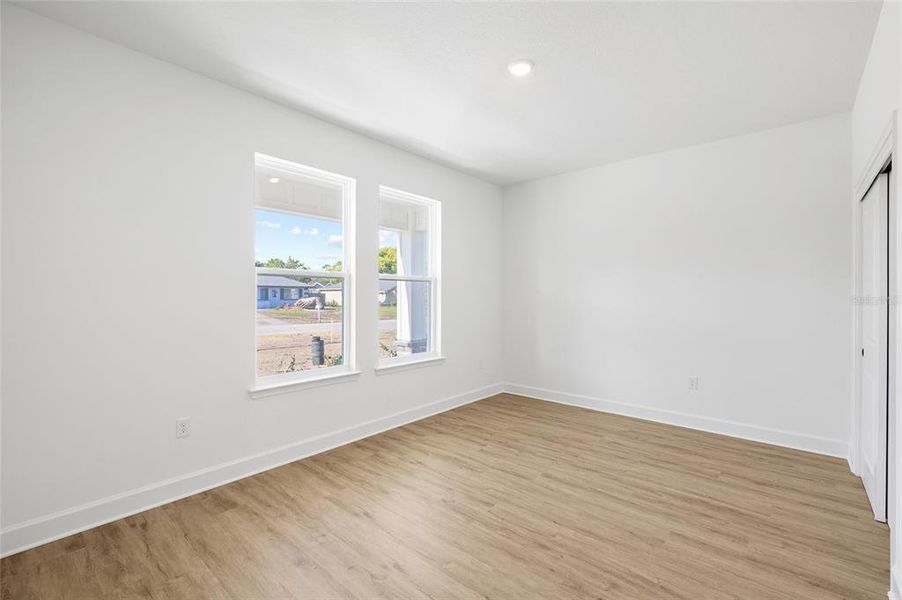 Spacious, unfurnished interior of a new home in , Spring Hill (Image 36).