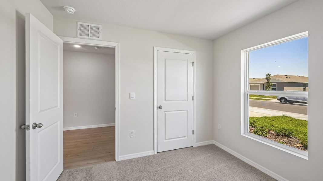Spacious, unfurnished interior of a new home in Oakfield Lakes, Parrish (Image 27). Spacious, unfurnished interior of a new home in Oakfield Lakes, Parrish (Image 27).