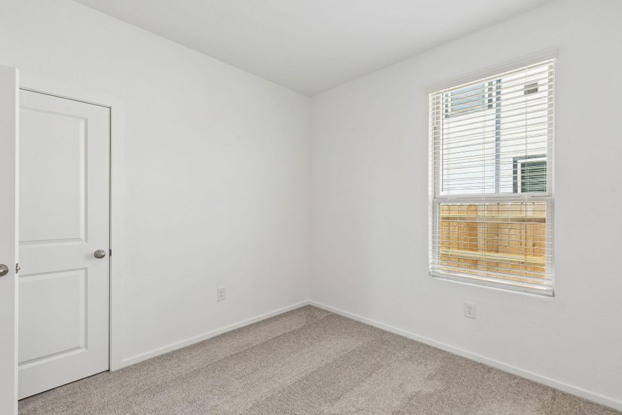 Spacious, unfurnished interior of a new home in Mavera, Conroe (Image 19).