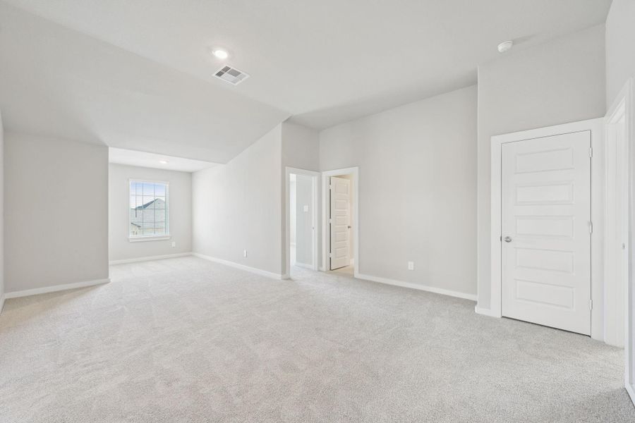 Spacious, unfurnished interior of a new home in Landing Meadows - Premier Series, New Caney (Image 17).