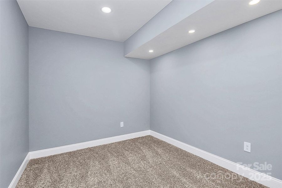 Spacious, unfurnished interior of a new home in , Charlotte (Image 33).