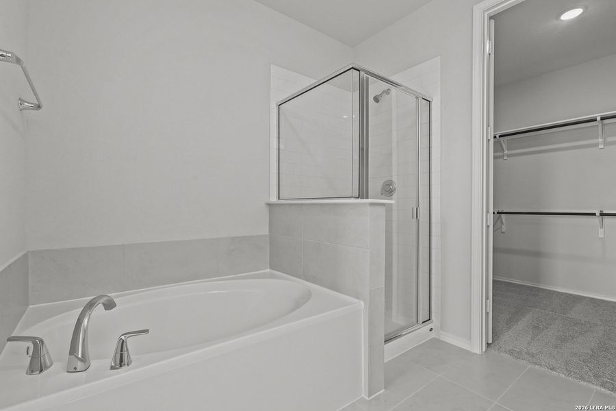 Furnished interior view inside a new home in Sunflower Ridge, New Braunfels (Image 14).