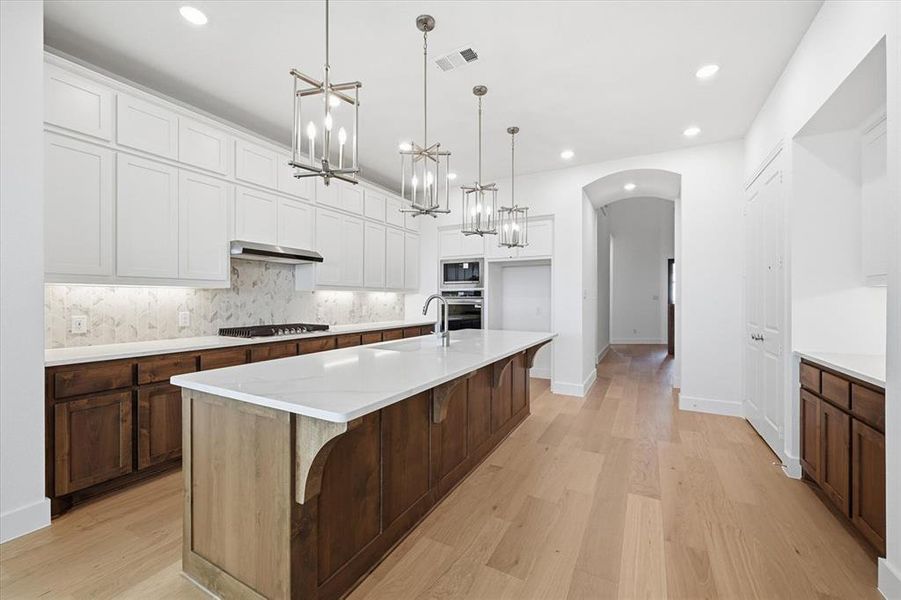 Furnished interior view inside a new home in Cambridge Crossing, Celina (Image 14).
