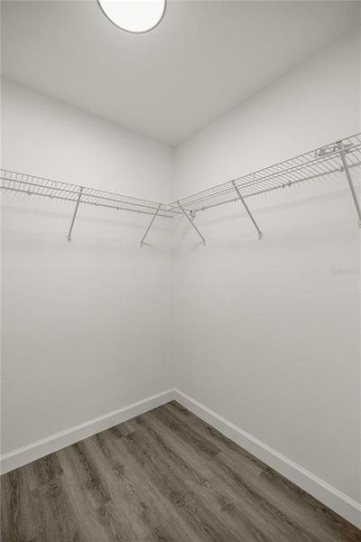 Spacious, unfurnished interior of a new home in , Dunnellon (Image 9).
