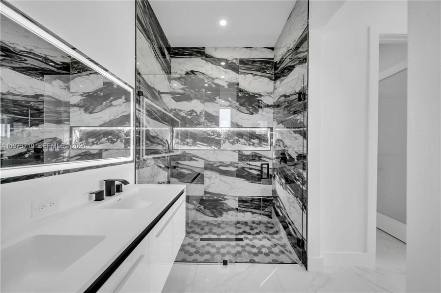 Furnished interior view inside a new home in , Cape Coral (Image 10).