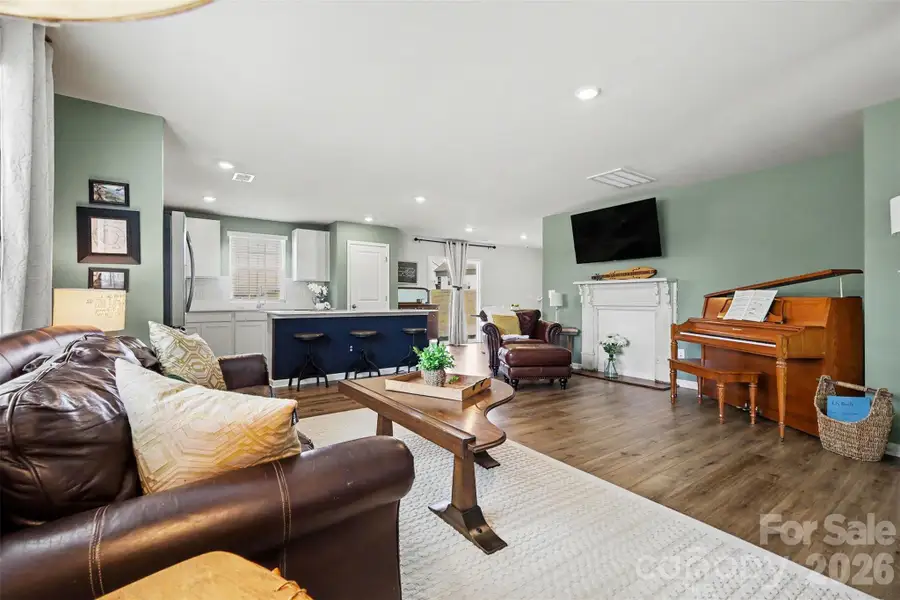 Furnished interior view inside a new home in Walkers Mill, Edgemoor (Image 9).