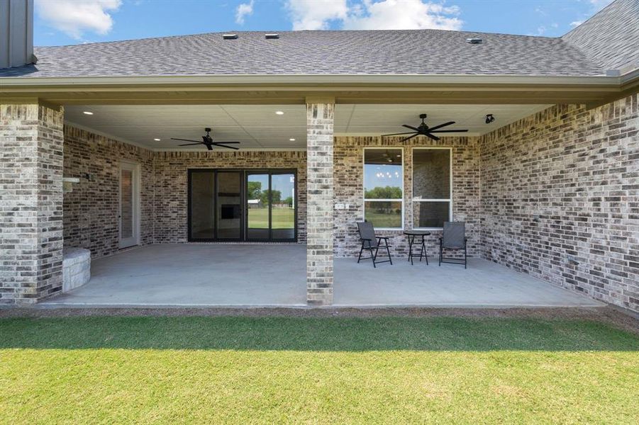 Covered Patio, Fireplace & Plenty of Outdoor Cooking Space