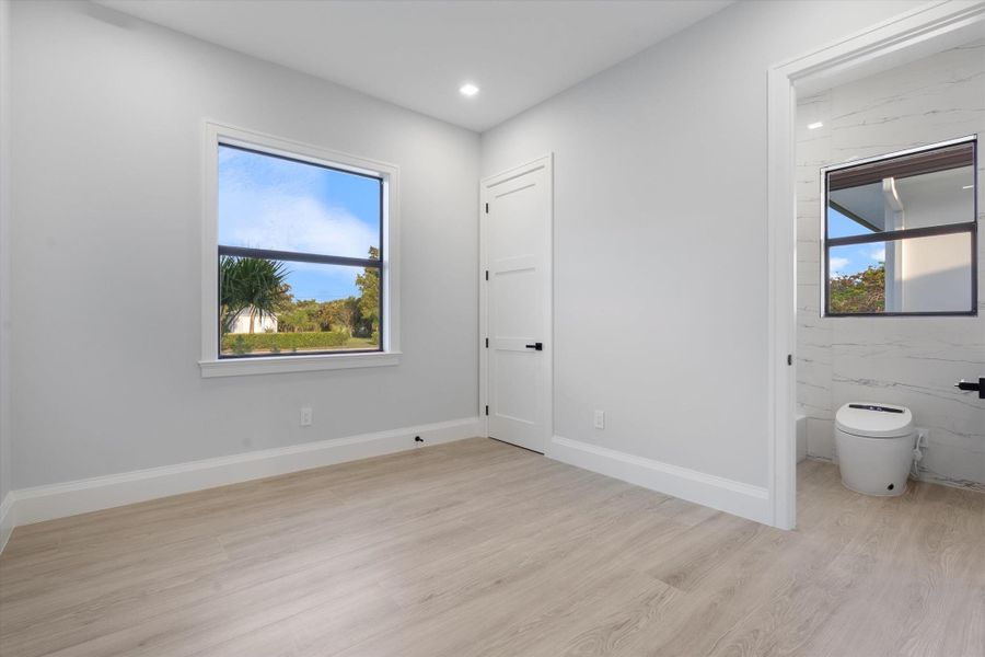 Spacious, unfurnished interior of a new home in , West Palm Beach (Image 21).