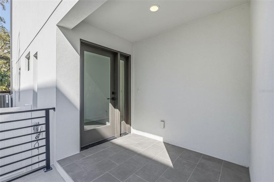 Exterior details and patio area of a home in , Tampa (Image 22).