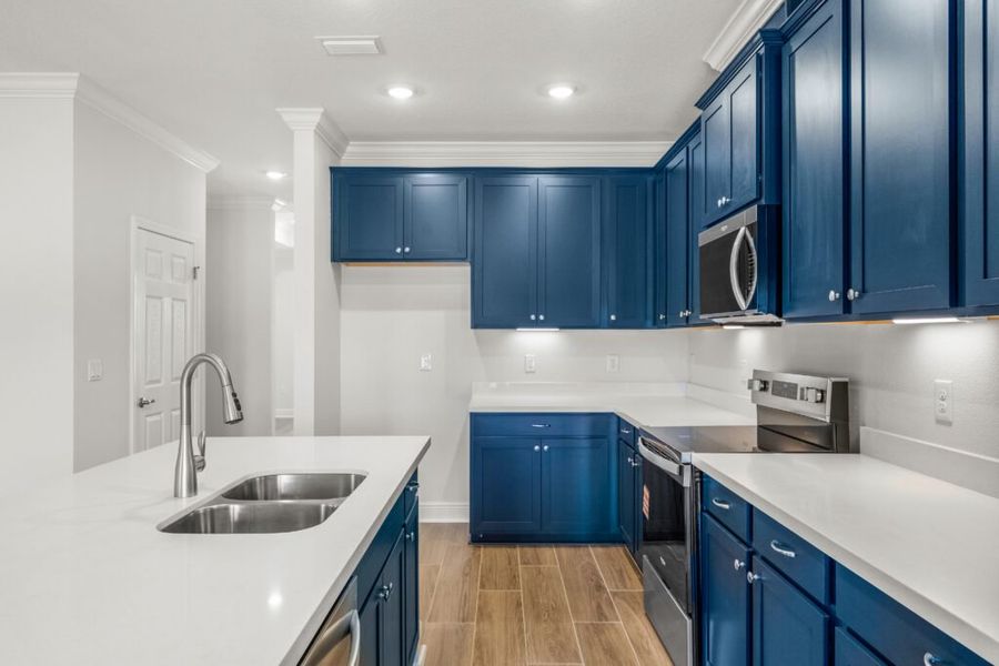 Furnished interior view inside a new home in Lake Merial, Panama City (Image 3).