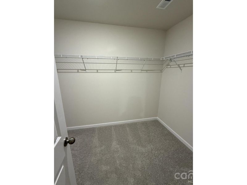 Spacious, unfurnished interior of a new home in Cleveland Hill, Shelby (Image 11).