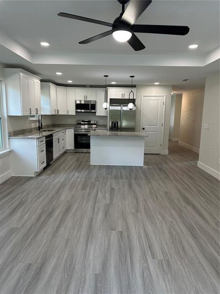 Spacious, unfurnished interior of a new home in , Gainesville (Image 11).