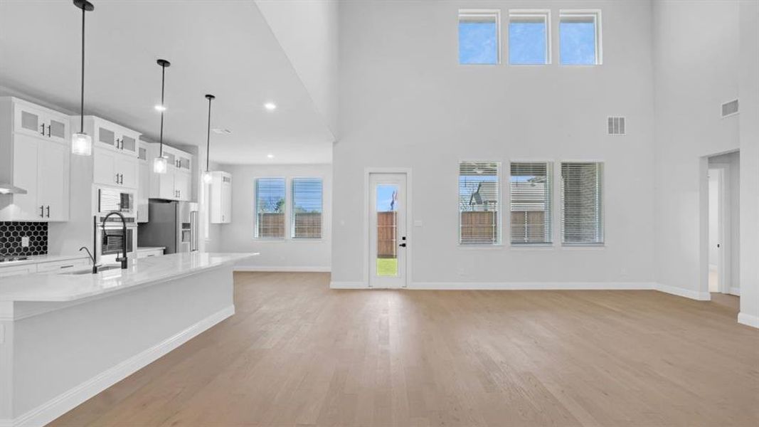 Spacious, unfurnished interior of a new home in Northside Place, Carrollton (Image 12).