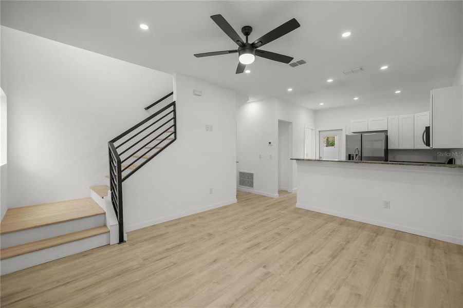 Spacious, unfurnished interior of a new home in , Williston (Image 15).