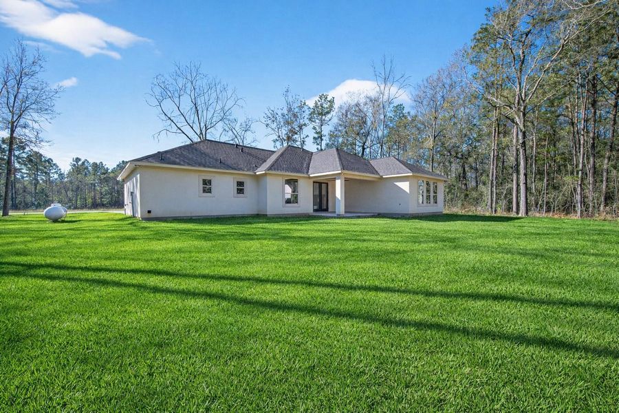 Exterior details and patio area of a home in , Dayton (Image 25).