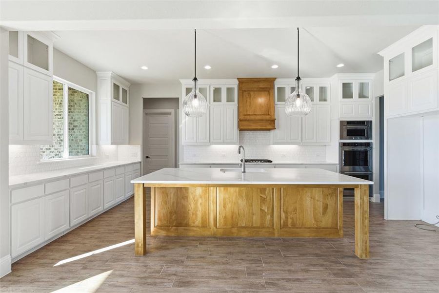 Furnished interior view inside a new home in , Weatherford (Image 13).
