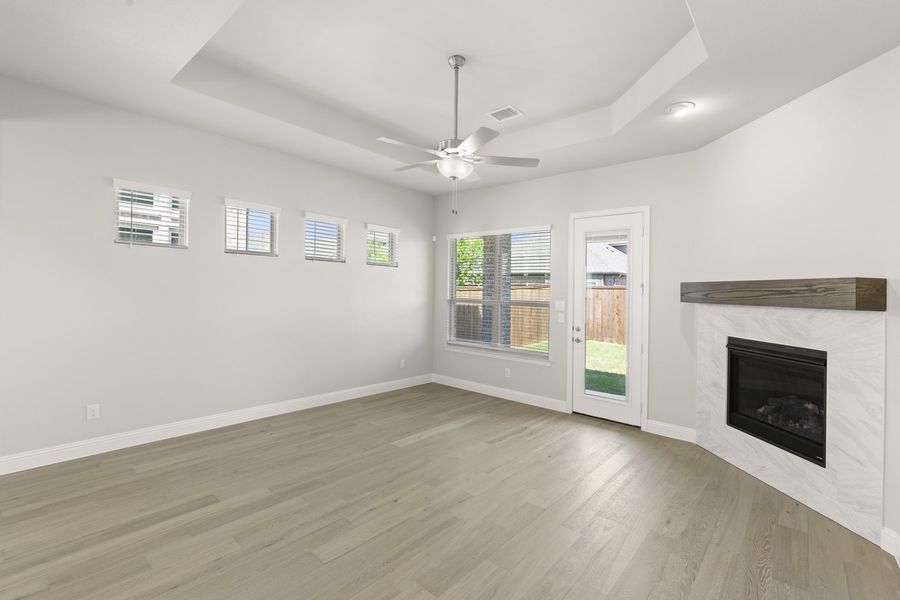 Spacious, unfurnished interior of a new home in Lake Shore Village, Rowlett (Image 17). Spacious, unfurnished interior of a new home in Lake Shore Village, Rowlett (Image 17).