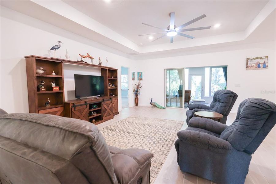 Furnished interior view inside a new home in , Dunnellon (Image 10).