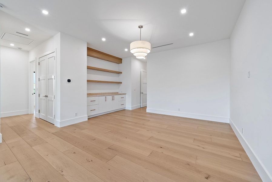 Spacious, unfurnished interior of a new home in , West Palm Beach (Image 38). Spacious, unfurnished interior of a new home in , West Palm Beach (Image 38).