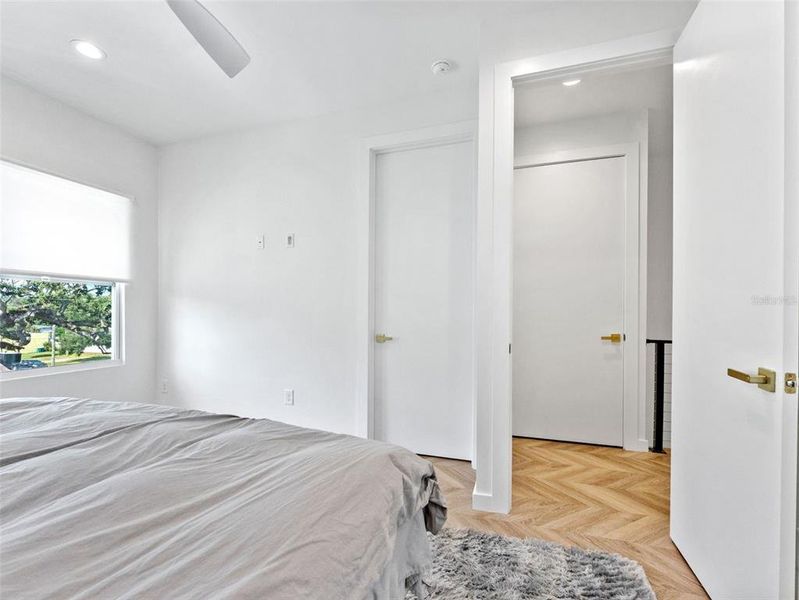 Image 34 of a home in .