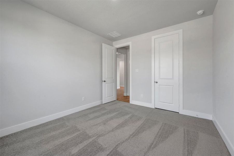 Spacious, unfurnished interior of a new home in Aster Park, McKinney (Image 18).