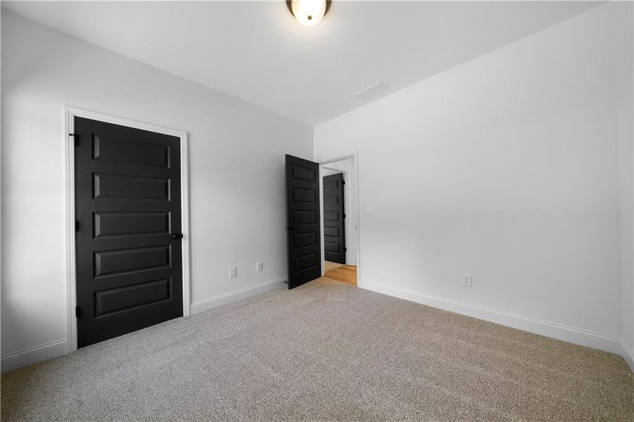 Spacious, unfurnished interior of a new home in , Dallas (Image 19).