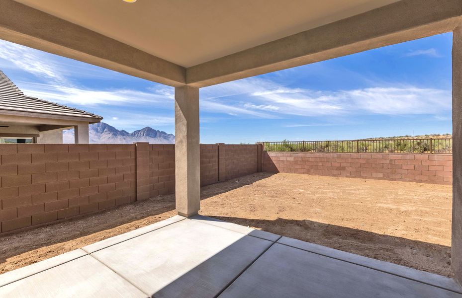Exterior details and patio area of a home in Vistoso Canyon Estates, Oro Valley (Image 20).